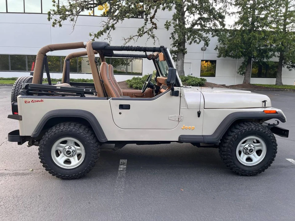1995 Jeep YJ Wrangler - Image 8 of 12