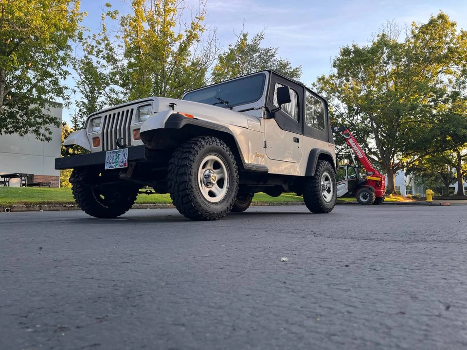 1995 Jeep YJ Wrangler - Image 6 of 12