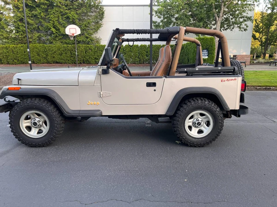 1995 Jeep YJ Wrangler - Image 9 of 12