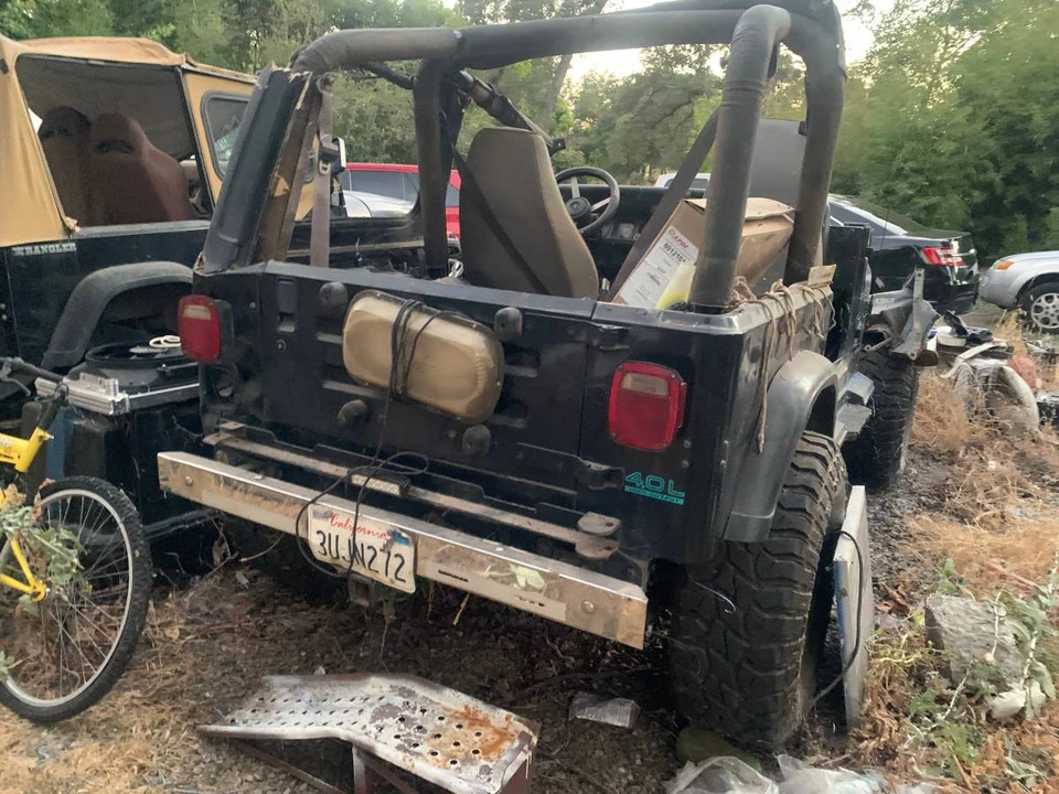 1991 Jeep YJ Wrangler - Image 5 of 10