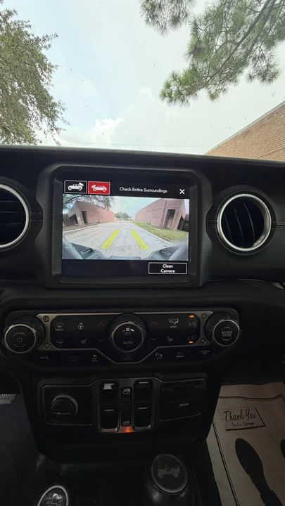 2021 Jeep JL Wrangler - Image 10 of 12