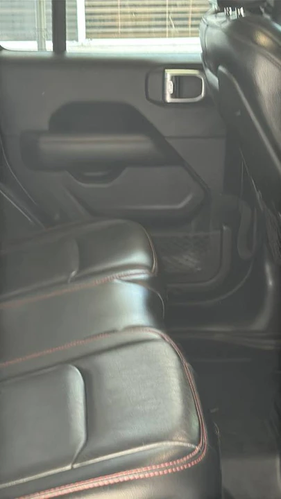 2020 Jeep JL Wrangler - Image 5 of 7