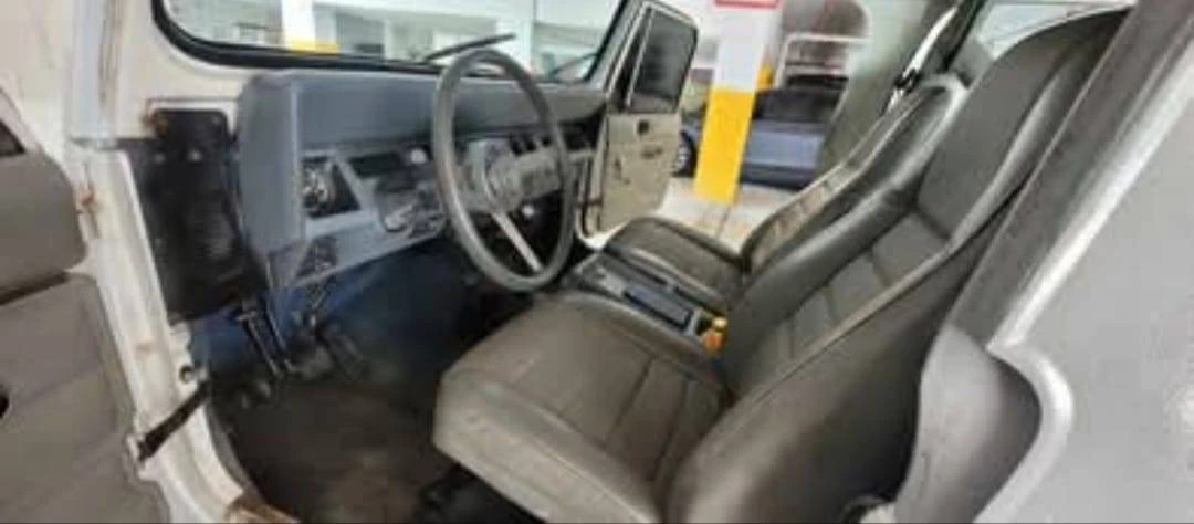 1990 Jeep YJ Wrangler - Image 14 of 23
