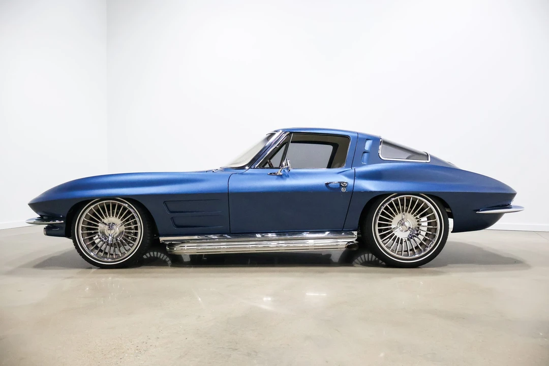 1963 Chevrolet Corvette C2 - Image 19 of 31