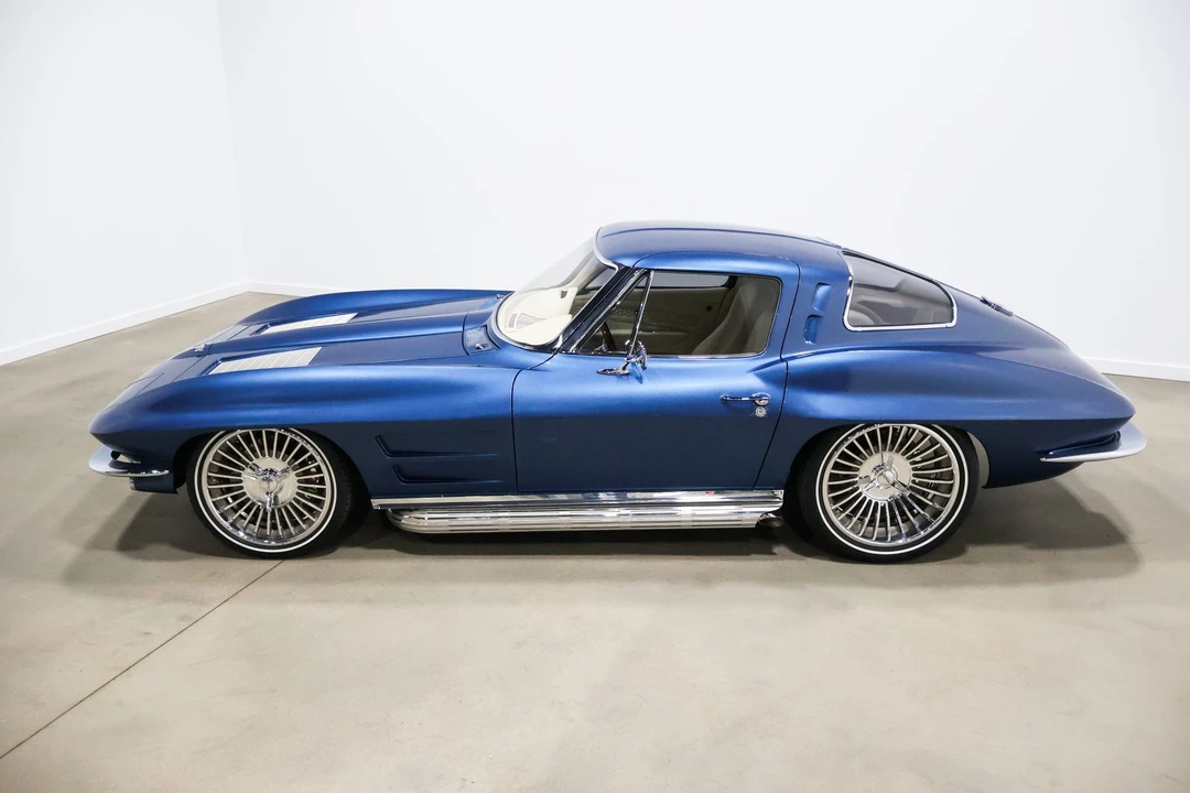 1963 Chevrolet Corvette C2 - Image 20 of 31