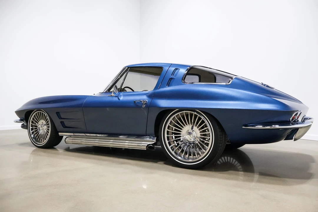 1963 Chevrolet Corvette C2 - Image 18 of 31