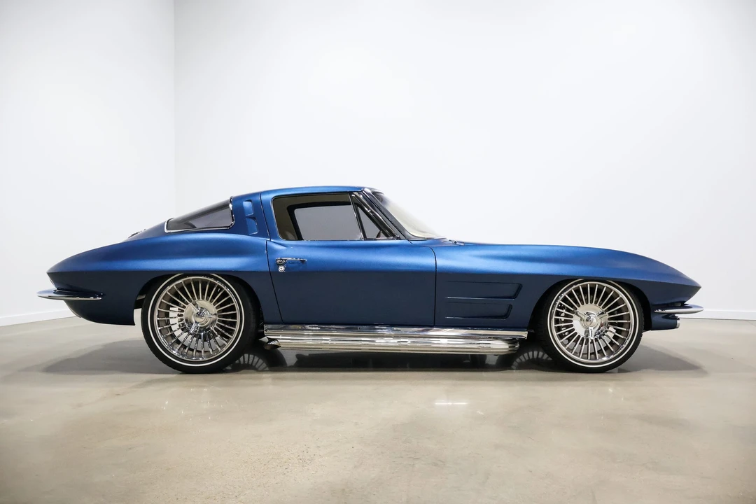 1963 Chevrolet Corvette C2 - Image 11 of 31