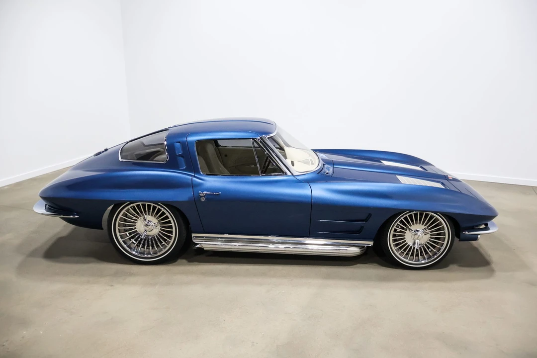 1963 Chevrolet Corvette C2 - Image 10 of 31