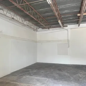 Jensen Beach Prime Warehouse location w Savannah Rd Frontage. $500 credit if sign a lease in Aug