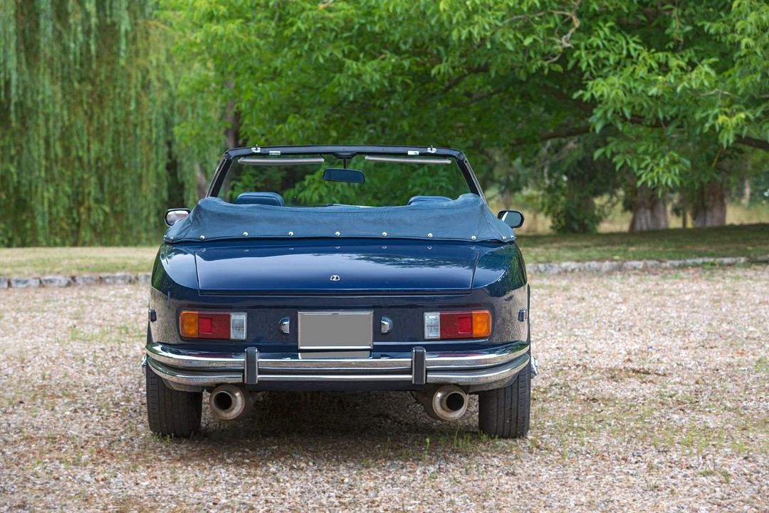 Jensen Interceptor - Image 14 of 31
