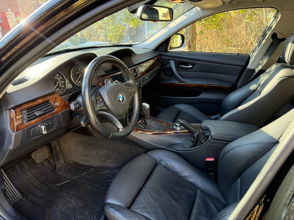 2011 BMW E90 335i Sedan - Image 5 of 9