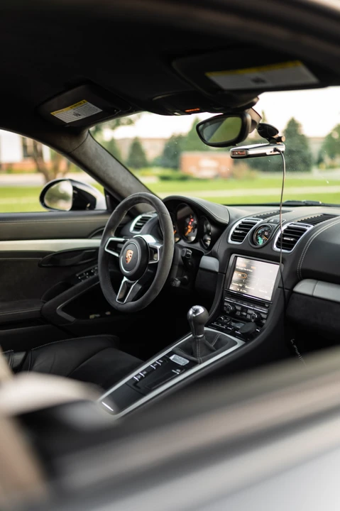 2016 Porsche 981 Cayman GT4 - Image 9 of 9