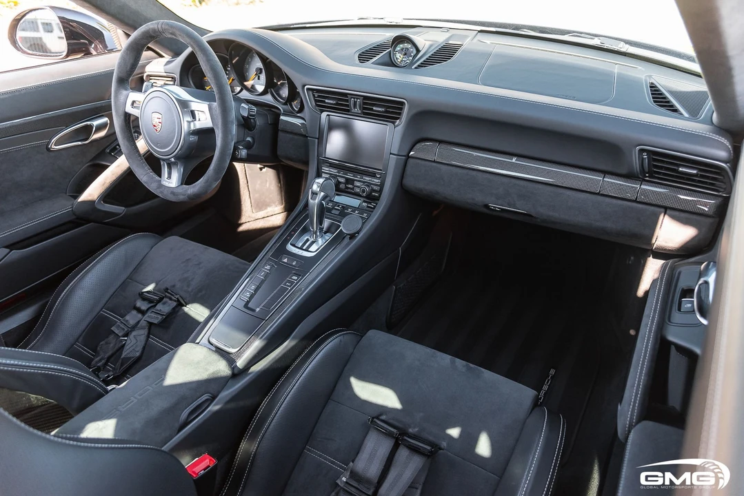 2015 Porsche 991 GT3 - Image 23 of 31