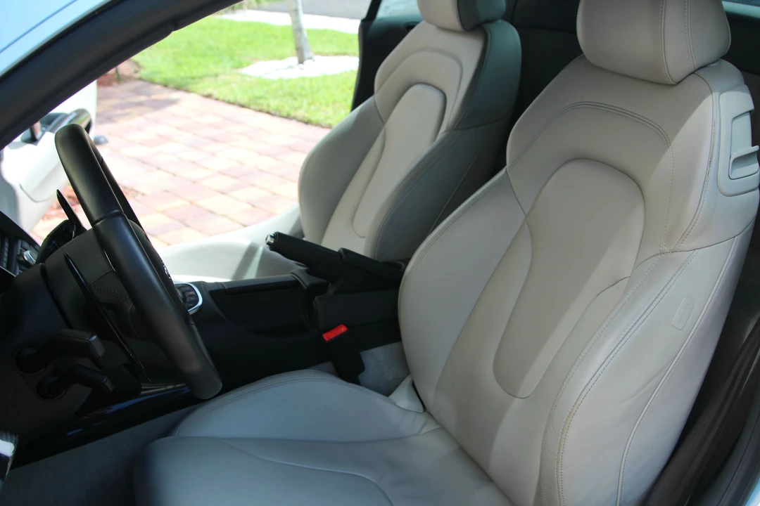 2009 Audi 42 R8 - Image 12 of 15