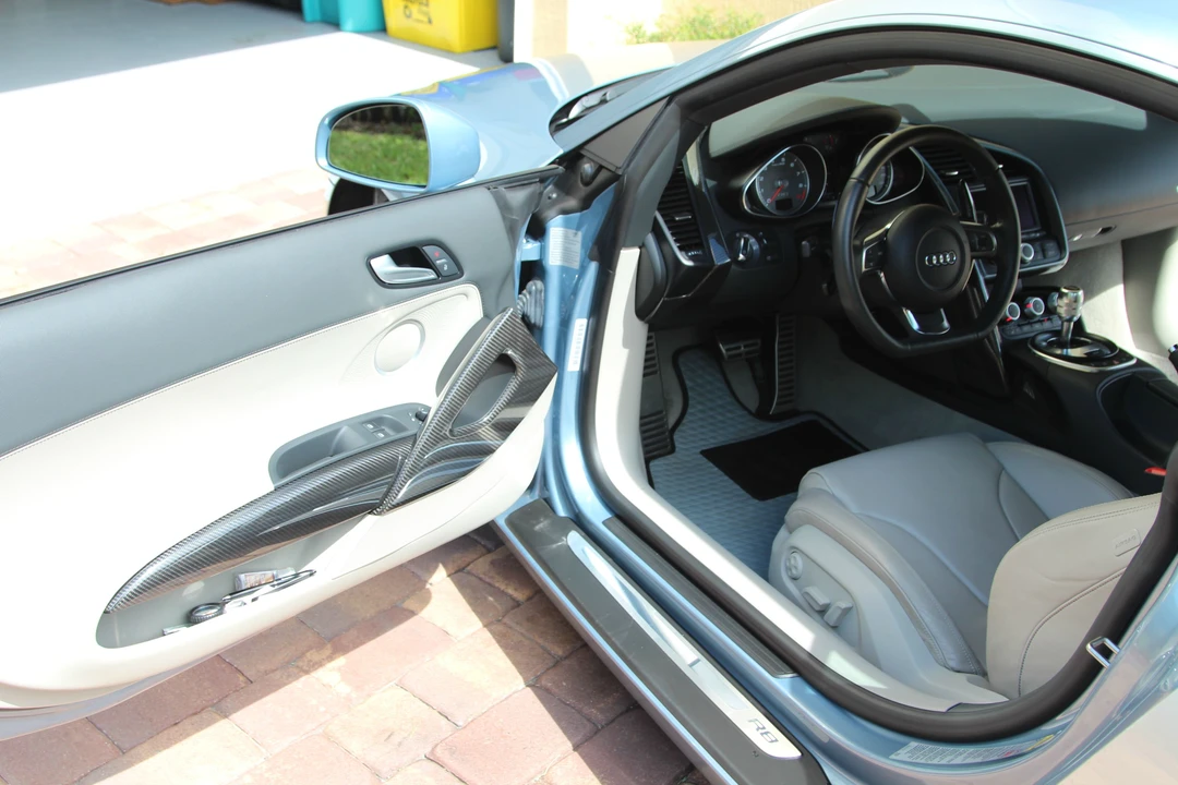 2009 Audi 42 R8 - Image 10 of 15