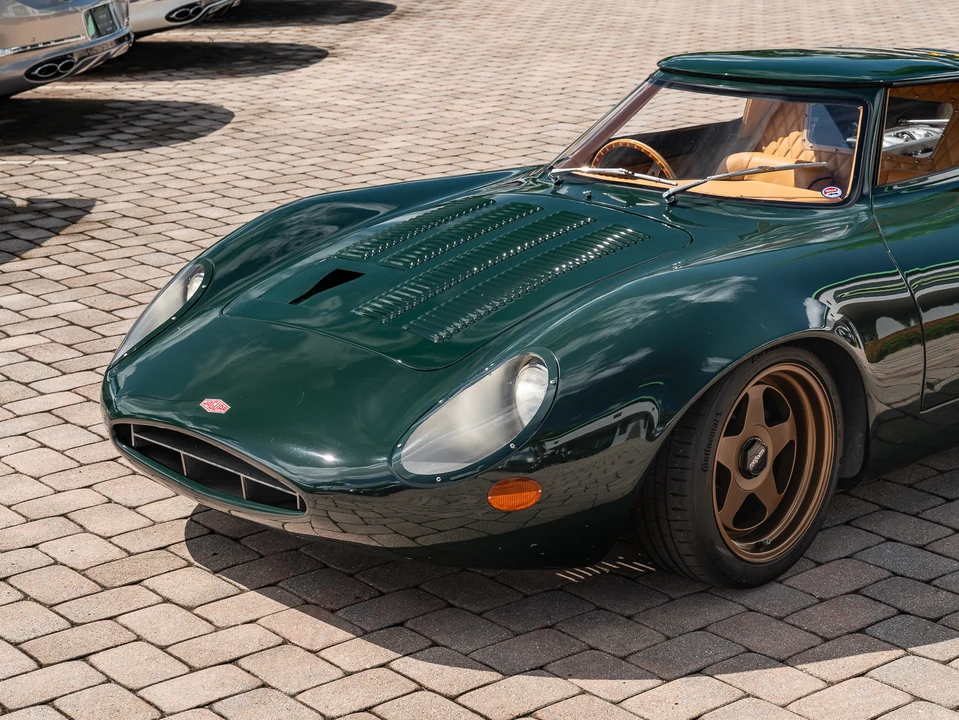 Jaguar Replica - Image 14 of 31