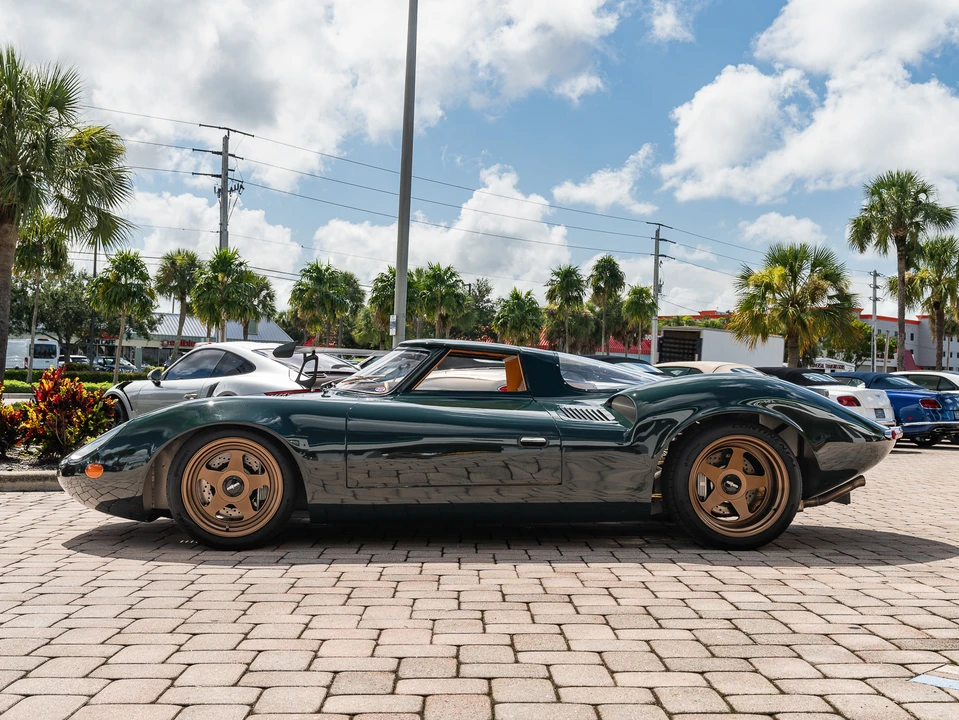 Jaguar Replica - Image 3 of 31