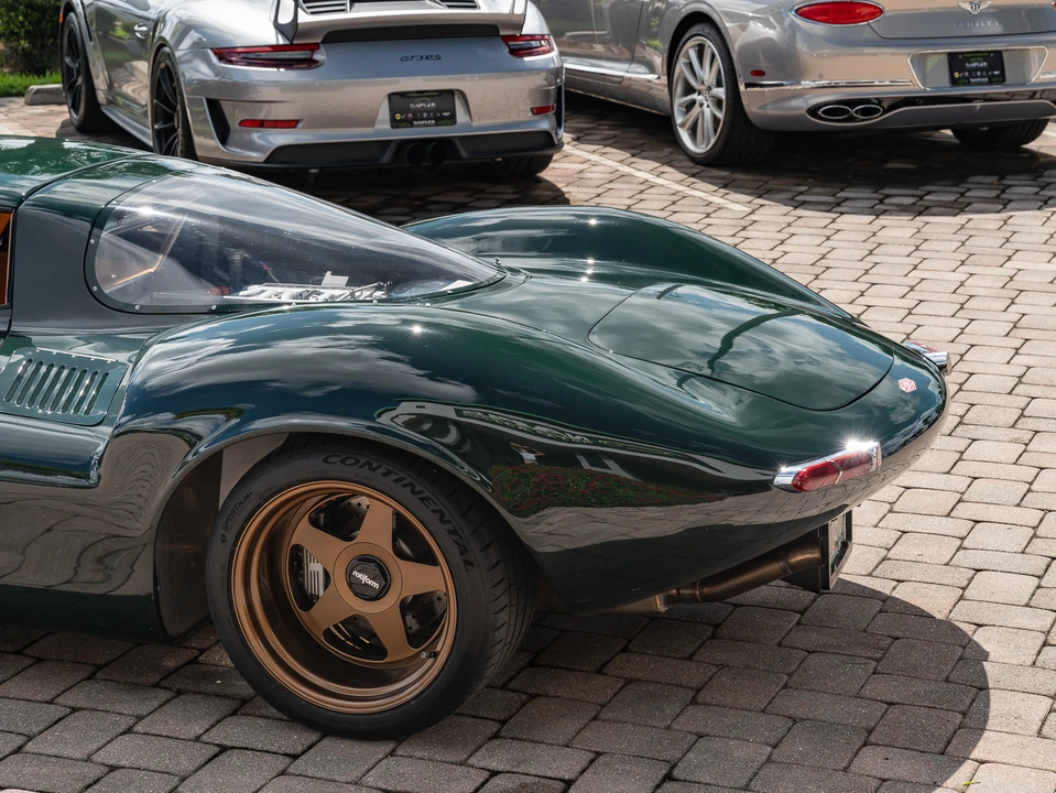 Jaguar Replica - Image 15 of 31