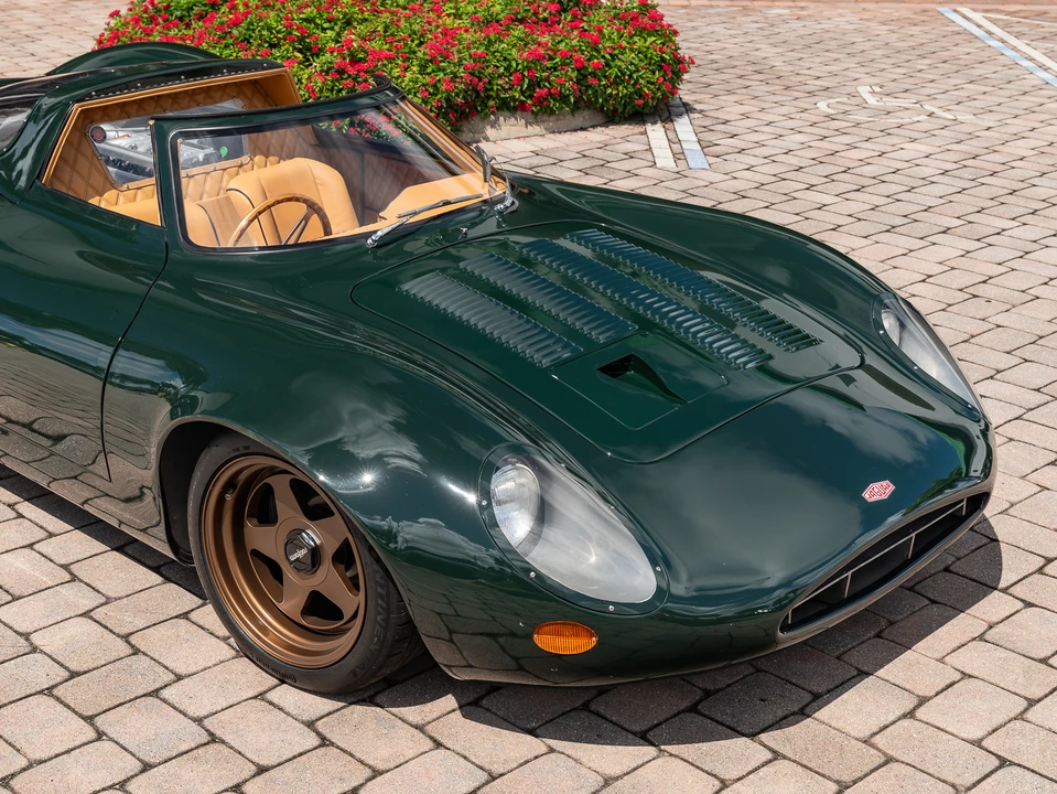 Jaguar Replica - Image 18 of 31
