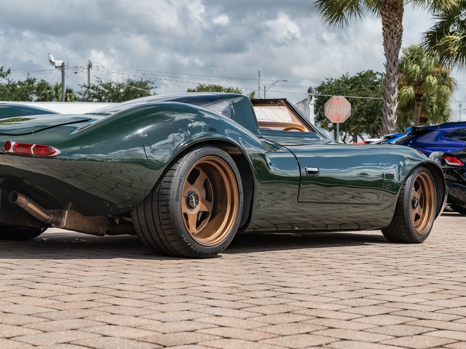 Jaguar Replica - Image 16 of 31