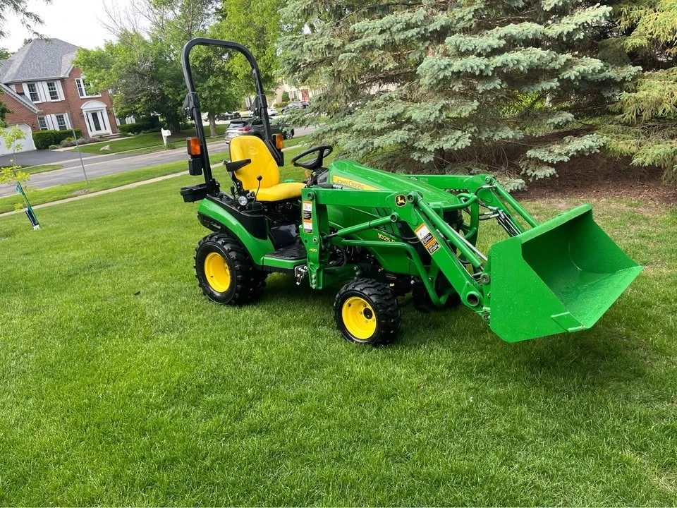 2013 John Deere - Image 2 of 10