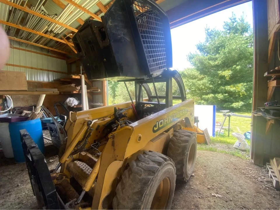 2002 John Deere - Image 2 of 4