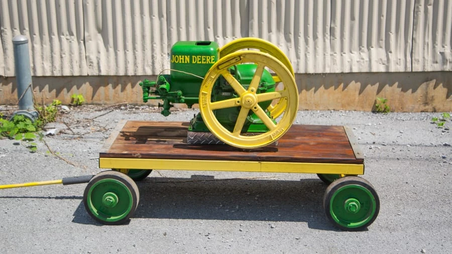 John Deere - Image 4 of 10