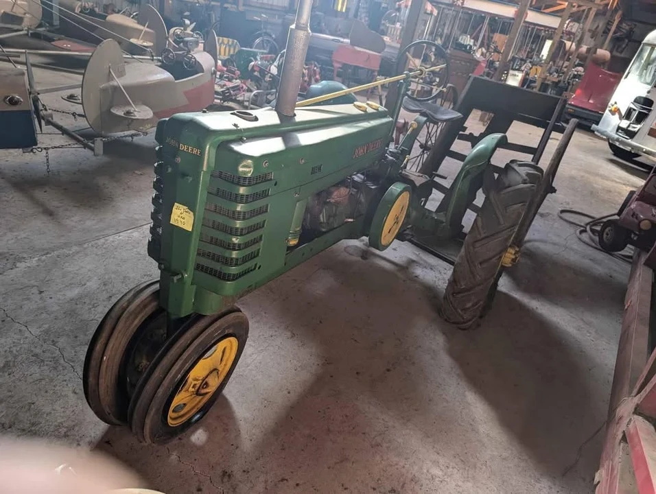 John Deere - Image 2 of 4