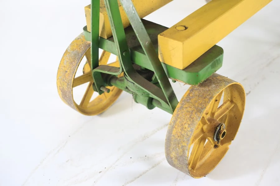 John Deere - Image 5 of 10