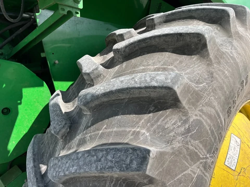 2012 John Deere - Image 6 of 10