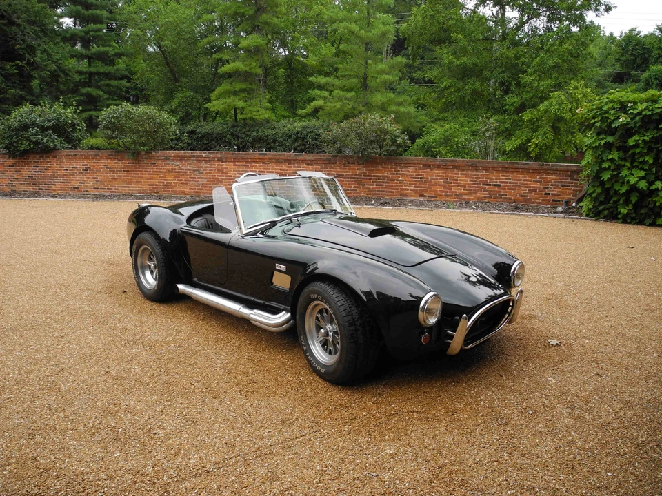 Shelby Cobra Replica - Image 12 of 31