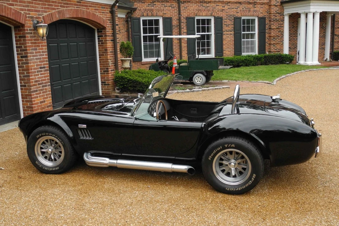 Shelby Cobra Replica - Image 4 of 31