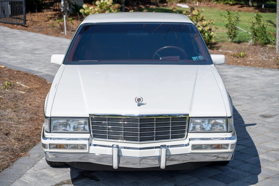 1991 Cadillac DeVille 7th Gen - Image 14 of 31