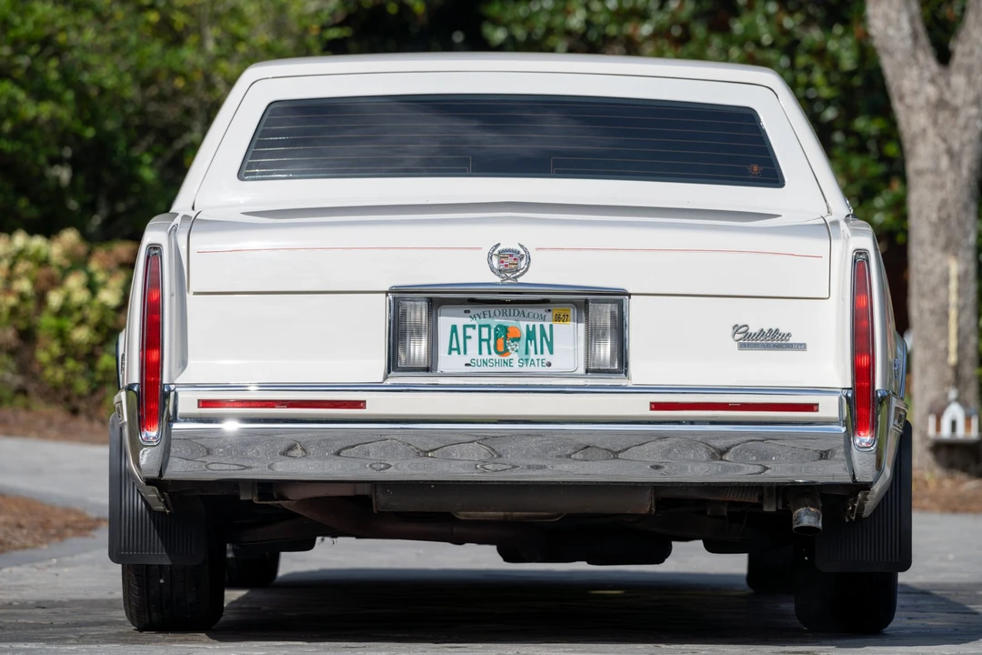 1991 Cadillac DeVille 7th Gen - Image 7 of 31