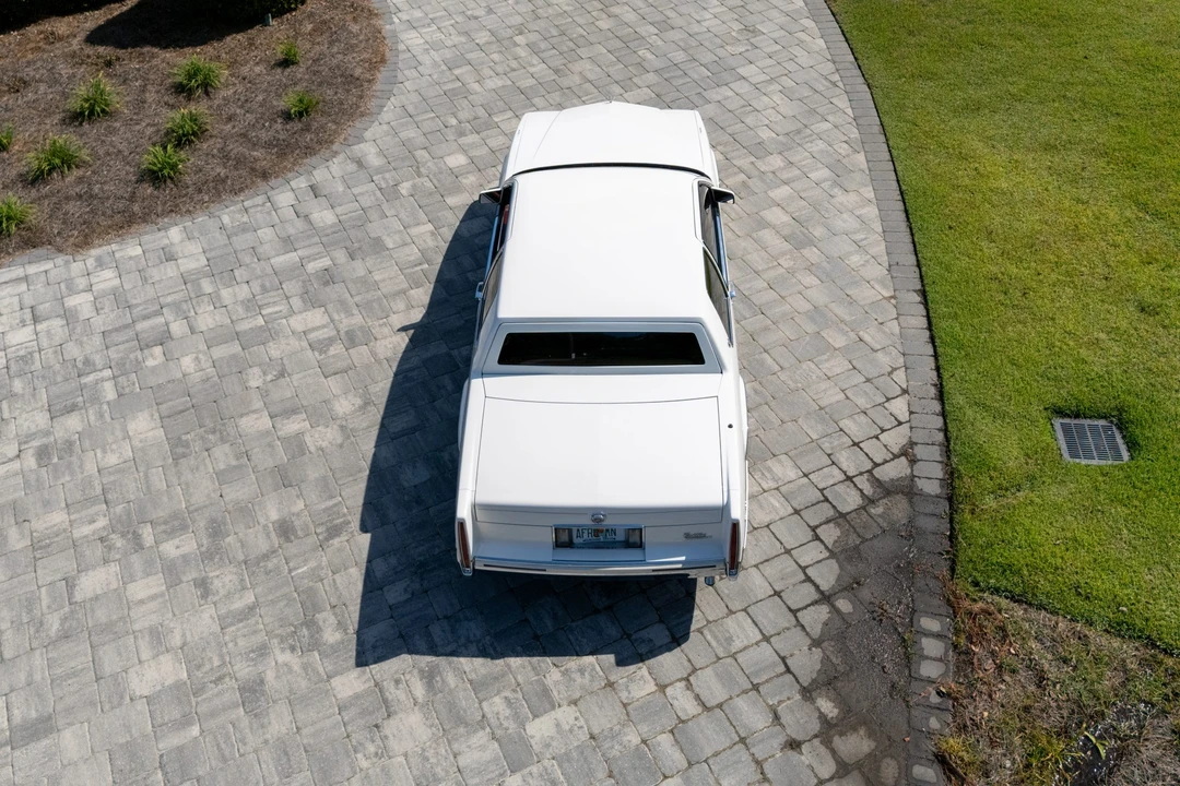 1991 Cadillac DeVille 7th Gen - Image 16 of 31