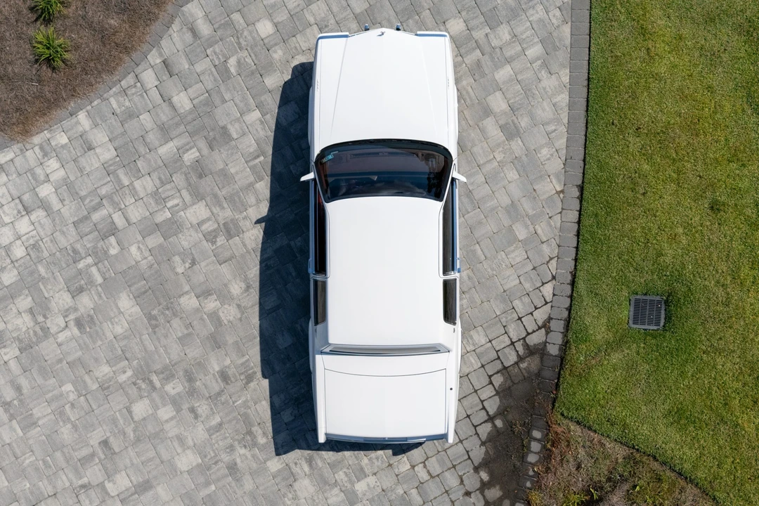 1991 Cadillac DeVille 7th Gen - Image 15 of 31