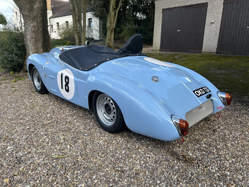 Jowett - Image 4 of 31