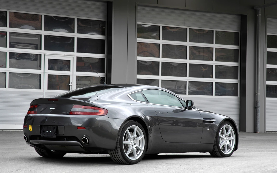 2006 Aston Martin V8 Vantage (2006-2017) - Image 4 of 4