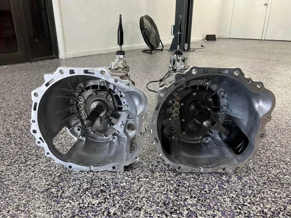 Parts & Memorabilia Gearboxes - Image 2 of 10