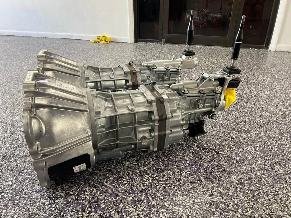 Parts & Memorabilia Gearboxes - Image 4 of 10