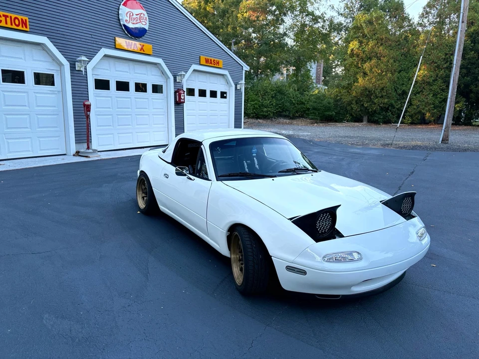 1992 Mazda NA MX-5 Miata - Image 5 of 31