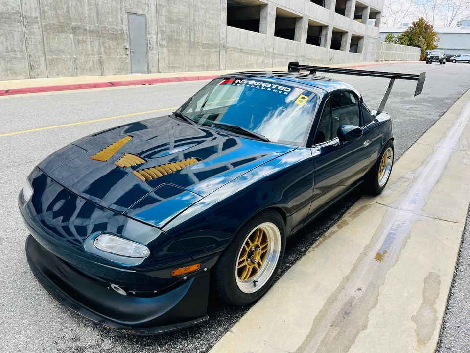 1996 Mazda NA MX-5 Miata - Image 2 of 31