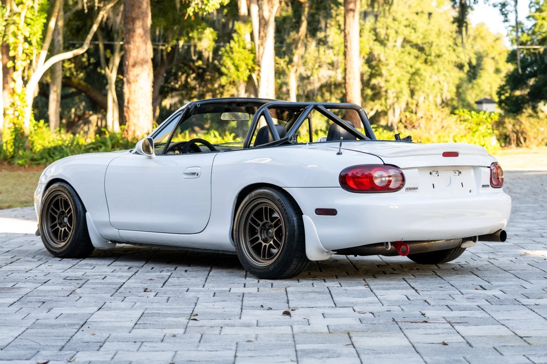 2004 Mazda NB MX-5 Miata - Image 4 of 31