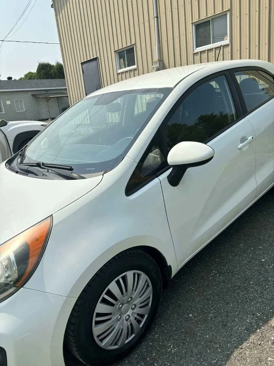 2013 Kia Rio - Image 2 of 6