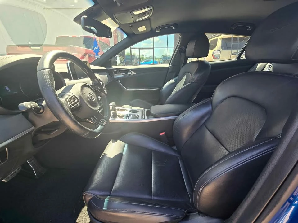 Kia Stinger GT - Image 5 of 6