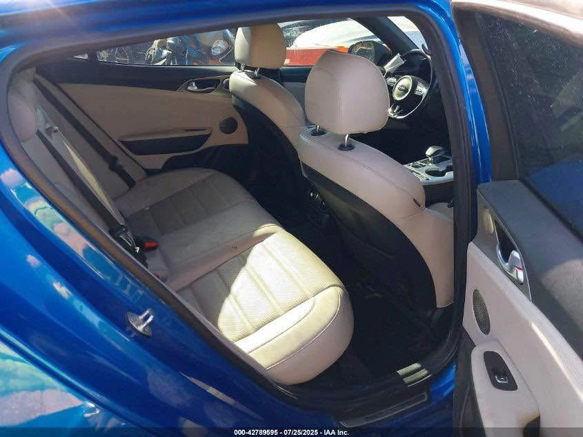 Kia Stinger GT - Image 7 of 8
