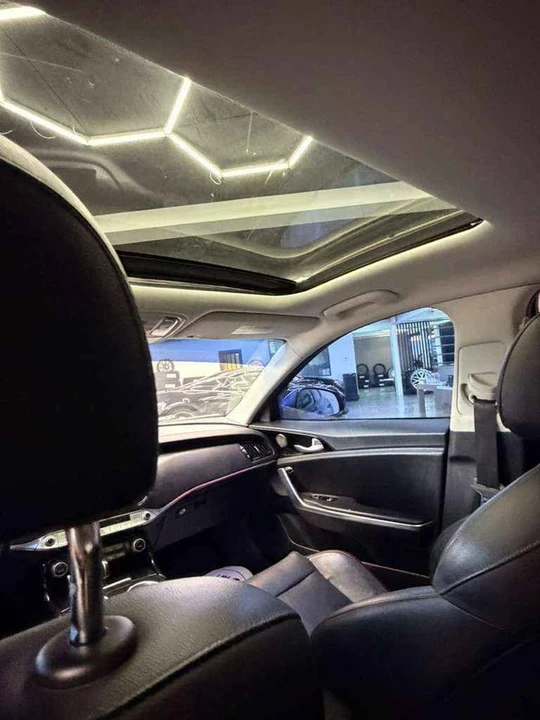 2019 Kia Stinger - Image 5 of 7