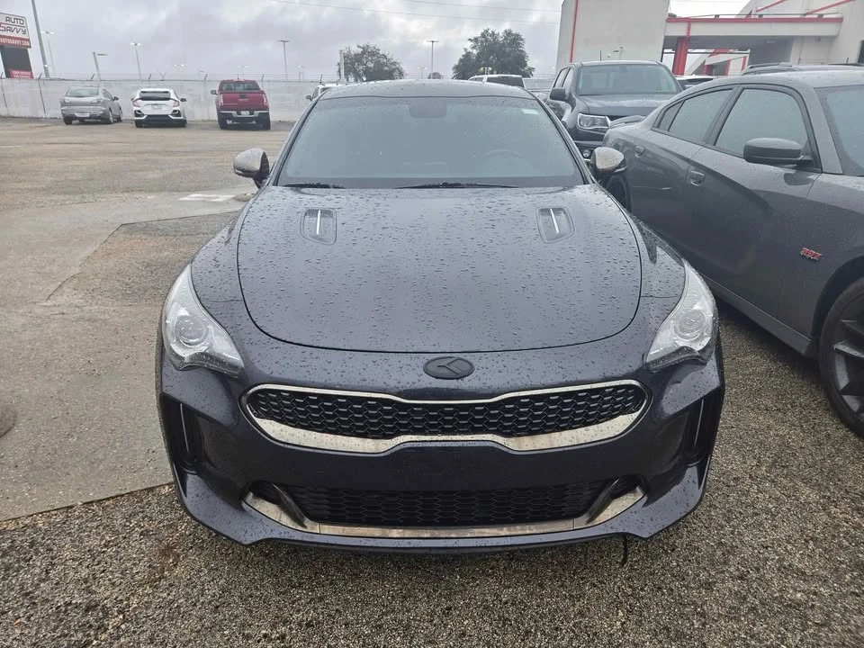 Kia Stinger GT - Image 2 of 9
