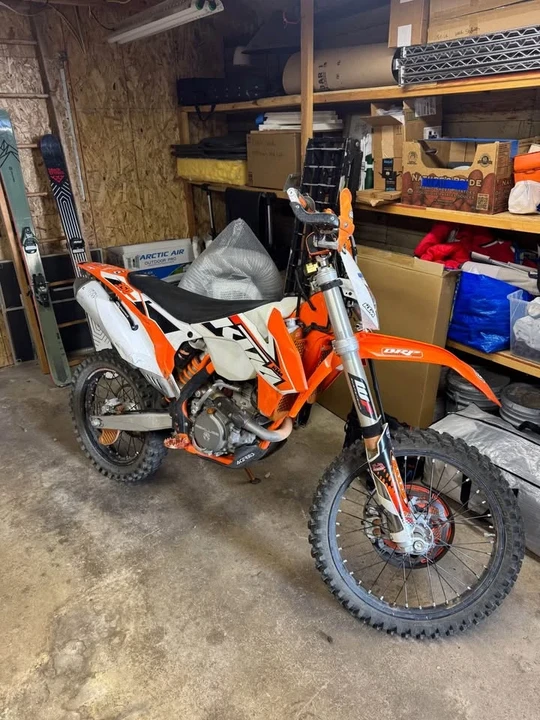 KTM - Image 6 of 9