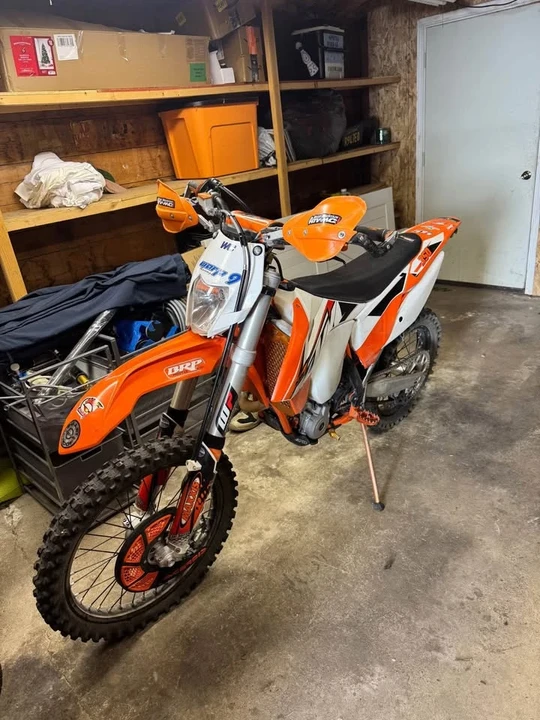 KTM - Image 2 of 9